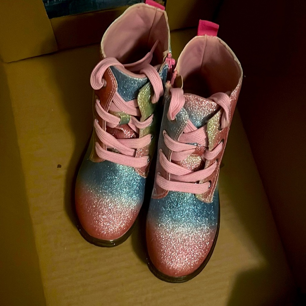 Big girls high top‎ Rainbow Glitter Boots size 4 Natural steps